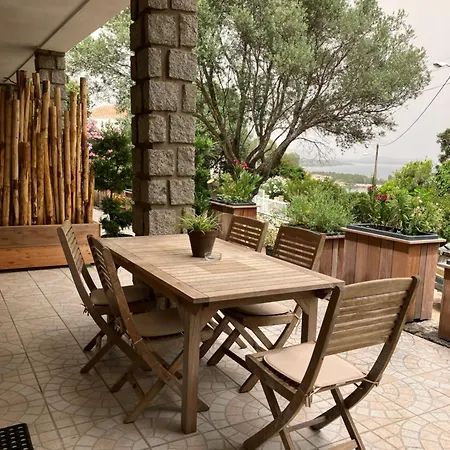 Vue à 300m Du Centre-ville De Porto-vecchio