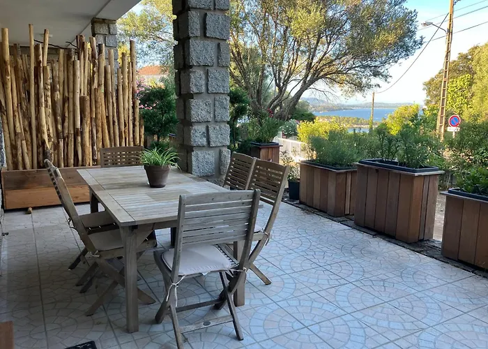 Vue Mer, Jardin Terrasse, Parking Prive A 300m Du Centre-ville De Porto-vecchio וילה