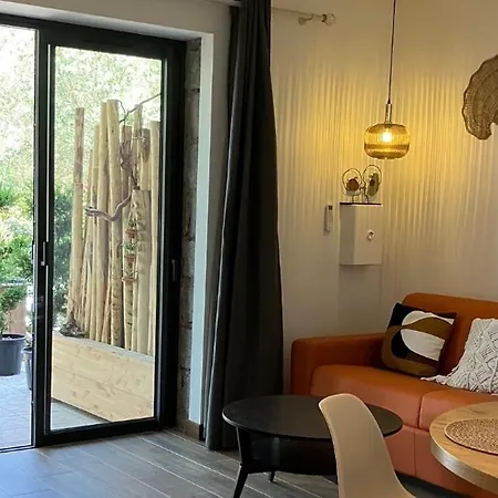 Villa Vue A 300 M Centre-jardin, Terrasse, Parking Gratuit, Portail Electrique, 2 Chambres, 2 Sdb *