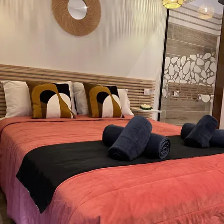 Vue A 300 M Centre-jardin, Terrasse, Parking Gratuit, Portail Electrique, 2 Chambres, 2 Sdb Porto-Vecchio (Corsica)