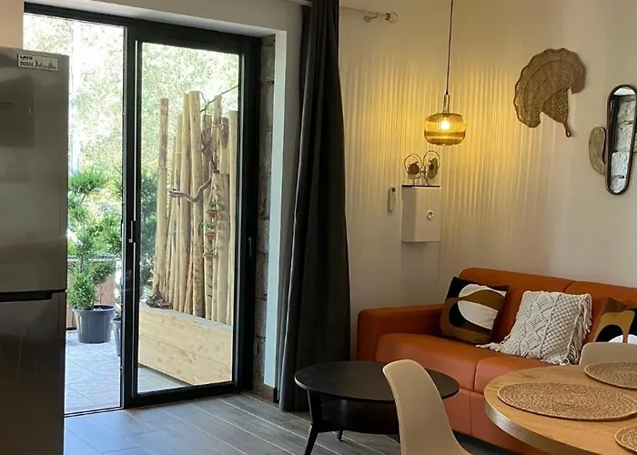 Βίλα Vue Mer, Jardin Terrasse, Parking Prive A 300m Du Centre-ville De Porto-vecchio *