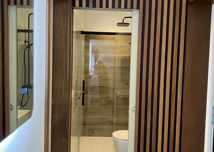 Vue Mer, Jardin Terrasse, Parking Prive A 300m Du Centre-ville De Porto-vecchio